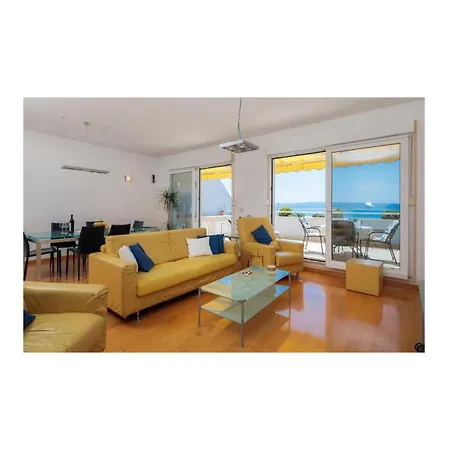 Apartamento 3 Bedroom Beautiful In Split
